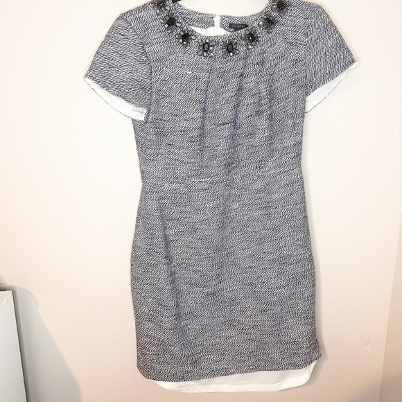 Ann Taylor Dresses & Skirts - Ann Taylor jeweled short sleeve dress sz 6
